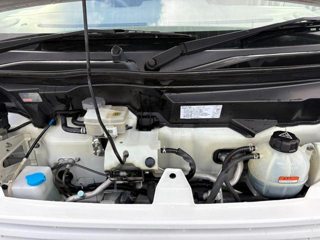 ＮＶ１００クリッパーバン ＤＸ　セーフティパッケージ　５ＡＧＳ車　衝突軽減ブレーキ　横滑り防止　パーキングアシスト　２ｎｄ発進　純正ラジオ　ＥＴＣ　マニュアルエアコン　純正キーレス（16枚目）