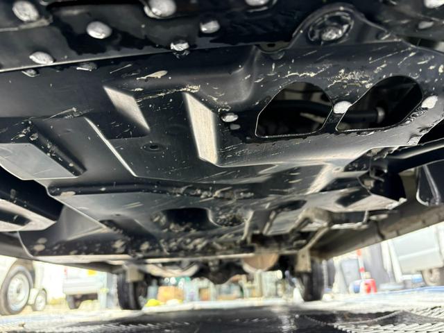 ＮＶ１００クリッパーバン ＤＸ　セーフティパッケージ　５ＡＧＳ車　衝突軽減ブレーキ　横滑り防止　パーキングアシスト　２ｎｄ発進　純正ラジオ　ＥＴＣ　マニュアルエアコン　純正キーレス（17枚目）