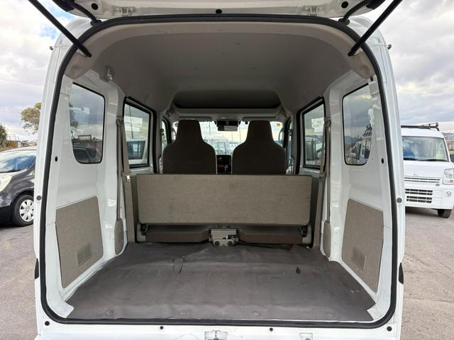 ＮＶ１００クリッパーバン ＤＸ　セーフティパッケージ　５ＡＧＳ車　衝突軽減ブレーキ　横滑り防止　パーキングアシスト　２ｎｄ発進　純正ラジオ　ＥＴＣ　マニュアルエアコン　純正キーレス（26枚目）