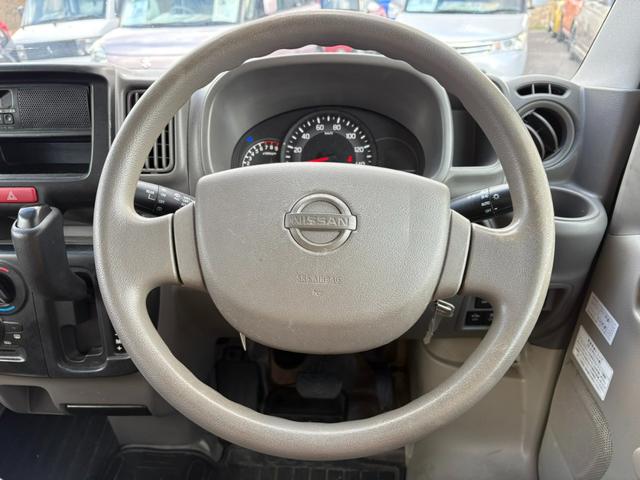 ＮＶ１００クリッパーバン ＤＸ　セーフティパッケージ　５ＡＧＳ車　衝突軽減ブレーキ　横滑り防止　パーキングアシスト　２ｎｄ発進　純正ラジオ　ＥＴＣ　マニュアルエアコン　純正キーレス（30枚目）