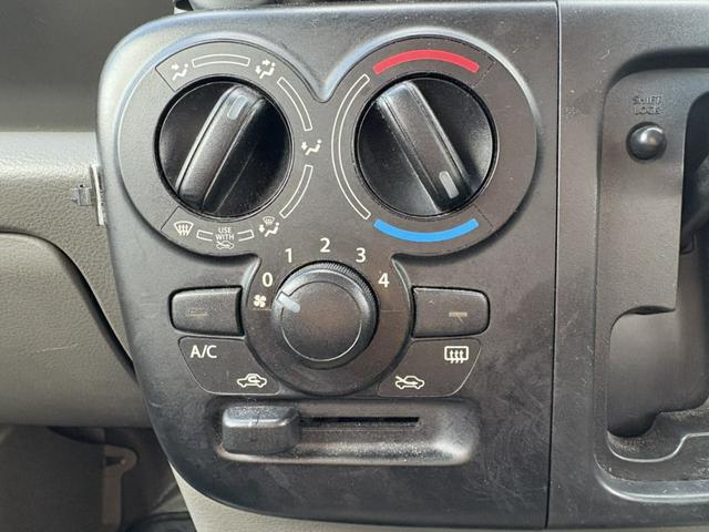 ＮＶ１００クリッパーバン ＤＸ　セーフティパッケージ　５ＡＧＳ車　衝突軽減ブレーキ　横滑り防止　パーキングアシスト　２ｎｄ発進　純正ラジオ　ＥＴＣ　マニュアルエアコン　純正キーレス（32枚目）