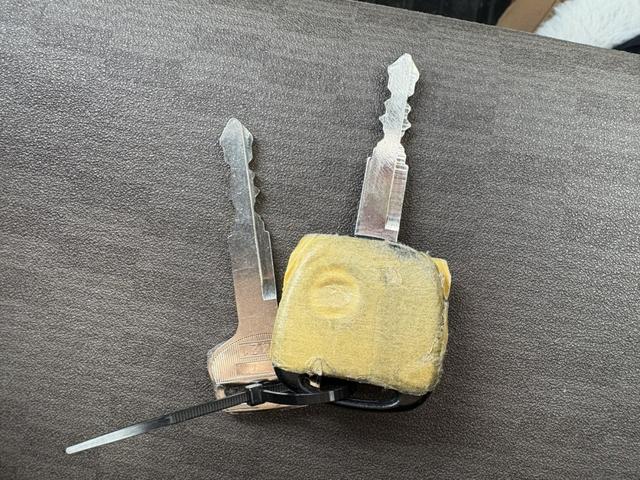 ＮＶ１００クリッパーバン ＤＸ　セーフティパッケージ　５ＡＧＳ車　衝突軽減ブレーキ　横滑り防止　パーキングアシスト　２ｎｄ発進　純正ラジオ　ＥＴＣ　マニュアルエアコン　純正キーレス（39枚目）