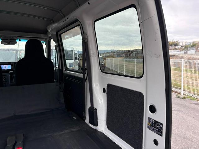 �y�g�����N�z���[�X�y�[�X���\���ɂ������܂��B�Q��ڂ�|���ăS���t�o�b�N�Ⓑ�ڕ���ςݍ��ނȂǎg�����͗l�X�B����E���W���[�Ɗ��􂢂����܂��B