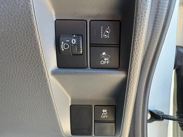 Ｎ－ＶＡＮ Ｇ・ホンダセンシング　ＣＶＴ　４ＷＤ　衝突軽減ブレーキ　横滑り防止　社外ナビ　Ｂｌｕｅｔｏｏｔｈ接続　ラジオ　オートエアコン　前席パワーウィンドウ　純正キーレス（32枚目）