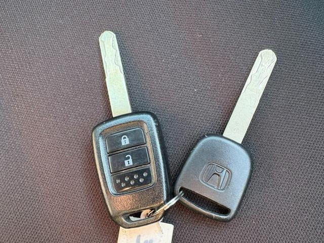 Ｎ－ＶＡＮ Ｇ・ホンダセンシング　ＣＶＴ　４ＷＤ　衝突軽減ブレーキ　横滑り防止　社外ナビ　Ｂｌｕｅｔｏｏｔｈ接続　ラジオ　オートエアコン　前席パワーウィンドウ　純正キーレス（42枚目）