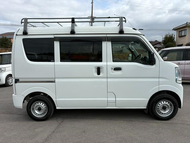エブリイ ＰＣ　４ＡＴ　衝突軽減ブレーキ　横滑り防止　パーキングアシスト　社外ナビ　ラジオ　ＡＵＸ　マニュアルエアコン　前席パワーウィンドウ　純正キーレス（5枚目）