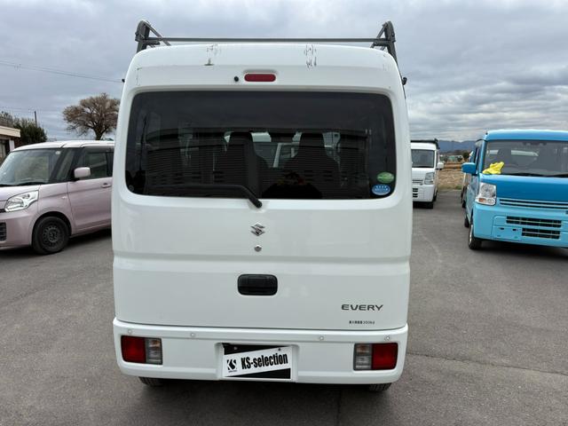 エブリイ ＰＣ　４ＡＴ　衝突軽減ブレーキ　横滑り防止　パーキングアシスト　社外ナビ　ラジオ　ＡＵＸ　マニュアルエアコン　前席パワーウィンドウ　純正キーレス（7枚目）