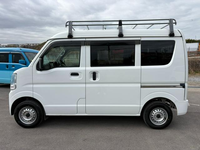 エブリイ ＰＣ　４ＡＴ　衝突軽減ブレーキ　横滑り防止　パーキングアシスト　社外ナビ　ラジオ　ＡＵＸ　マニュアルエアコン　前席パワーウィンドウ　純正キーレス（9枚目）