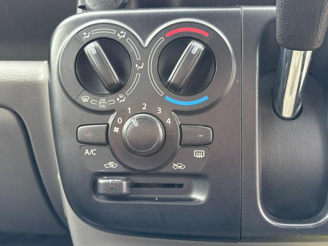 エブリイ ＰＣ　４ＡＴ　衝突軽減ブレーキ　横滑り防止　パーキングアシスト　社外ナビ　ラジオ　ＡＵＸ　マニュアルエアコン　前席パワーウィンドウ　純正キーレス（35枚目）