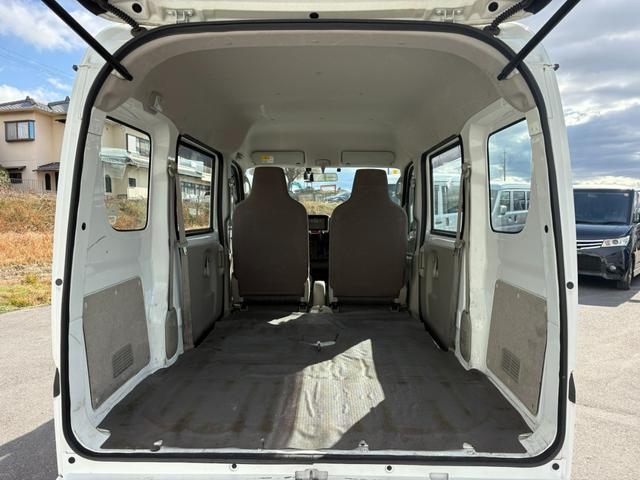 エブリイ ＰＡ　５ＡＧＳ車　２ｎｄ発進　社外ナビ　Ｂｌｕｅｔｏｏｔｈ接続　ラジオ　ＥＴＣ　ドライブレコーダー　マニュアルエアコン　キー（27枚目）