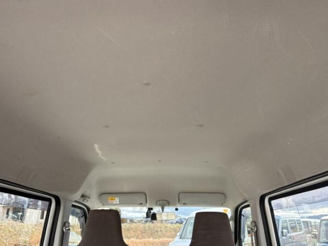 エブリイ ＰＡ　５ＡＧＳ車　２ｎｄ発進　社外ナビ　Ｂｌｕｅｔｏｏｔｈ接続　ラジオ　ＥＴＣ　ドライブレコーダー　マニュアルエアコン　キー（28枚目）