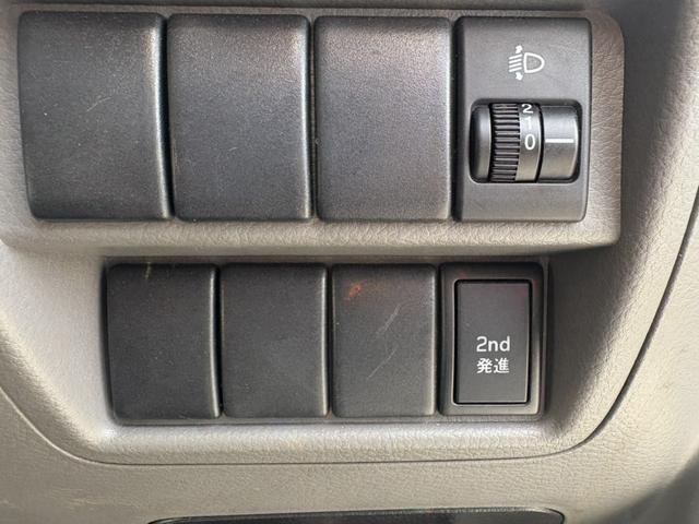 エブリイ ＰＡ　５ＡＧＳ車　２ｎｄ発進　社外ナビ　Ｂｌｕｅｔｏｏｔｈ接続　ラジオ　ＥＴＣ　ドライブレコーダー　マニュアルエアコン　キー（29枚目）