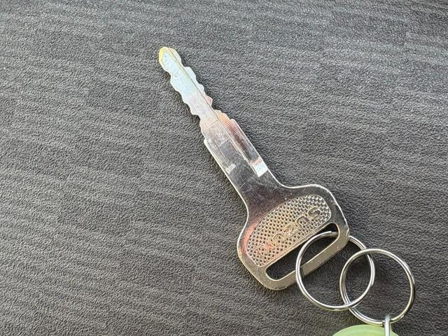 エブリイ ＰＡ　５ＡＧＳ車　２ｎｄ発進　社外ナビ　Ｂｌｕｅｔｏｏｔｈ接続　ラジオ　ＥＴＣ　ドライブレコーダー　マニュアルエアコン　キー（42枚目）