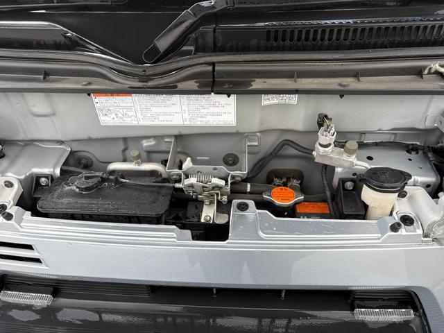 ハイゼットカーゴ ＤＸ　ＳＡＩＩＩ　４ＡＴ　衝突軽減ブレーキ　横滑り防止　アイドリングストップ　新品シートカバー付き　バックカメラ　マニュアルエアコン　前席パワーウィンドウ　純正キーレス（22枚目）