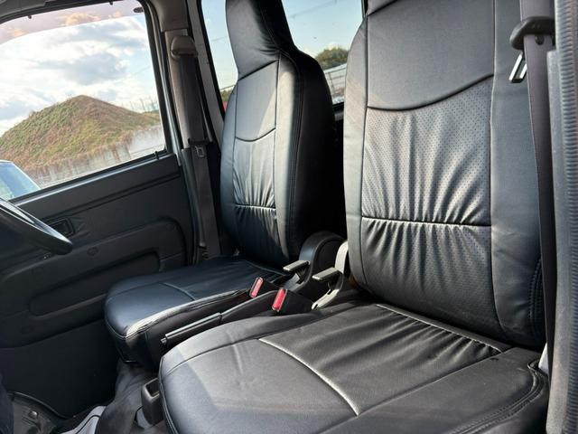 ハイゼットカーゴ ＤＸ　ＳＡＩＩＩ　４ＡＴ　衝突軽減ブレーキ　横滑り防止　アイドリングストップ　新品シートカバー付き　バックカメラ　マニュアルエアコン　前席パワーウィンドウ　純正キーレス（25枚目）