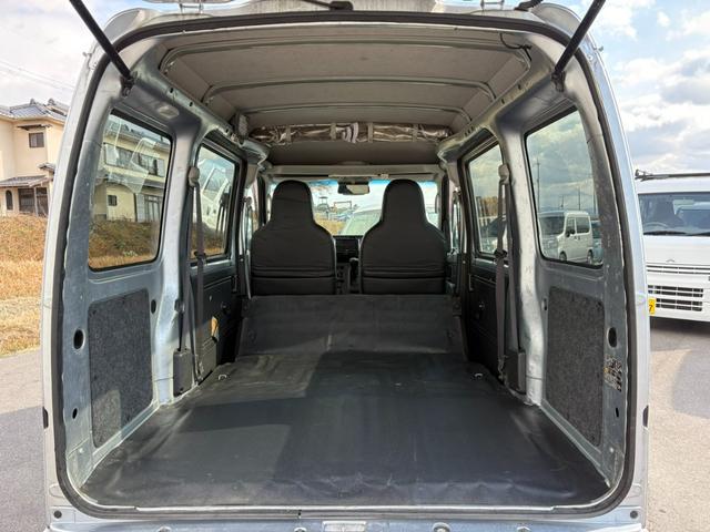 ハイゼットカーゴ ＤＸ　ＳＡＩＩＩ　４ＡＴ　衝突軽減ブレーキ　横滑り防止　アイドリングストップ　新品シートカバー付き　バックカメラ　マニュアルエアコン　前席パワーウィンドウ　純正キーレス（28枚目）