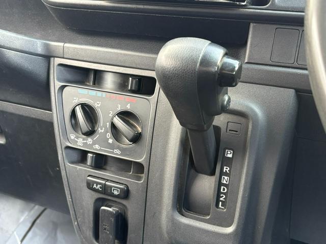 ハイゼットカーゴ ＤＸ　ＳＡＩＩＩ　４ＡＴ　衝突軽減ブレーキ　横滑り防止　アイドリングストップ　新品シートカバー付き　バックカメラ　マニュアルエアコン　前席パワーウィンドウ　純正キーレス（34枚目）