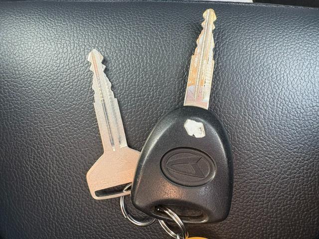 ハイゼットカーゴ ＤＸ　ＳＡＩＩＩ　４ＡＴ　衝突軽減ブレーキ　横滑り防止　アイドリングストップ　新品シートカバー付き　バックカメラ　マニュアルエアコン　前席パワーウィンドウ　純正キーレス（39枚目）