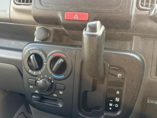 �y�V�t�g���o�[�z�V�t�g���ƂĂ����삵�₷���f�U�C���ɂȂ��Ă���܂��I�^�]����l�̎�����ɍl�������쐫�̍����d�l�ł���