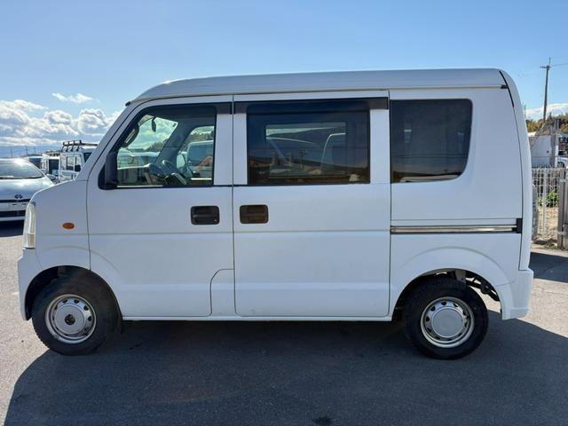 エブリイ ＰＣ　３ＡＴ　４ＷＤ　純正ラジオ　マニュアルエアコン　前席パワーウィンドウ　純正キーレス（9枚目）
