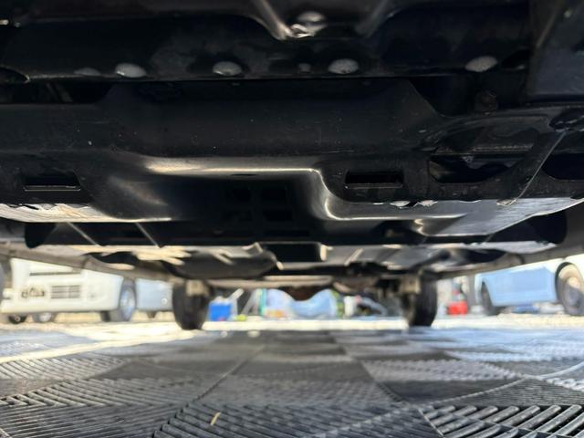 エブリイ ＰＣ　３ＡＴ　４ＷＤ　純正ラジオ　マニュアルエアコン　前席パワーウィンドウ　純正キーレス（19枚目）