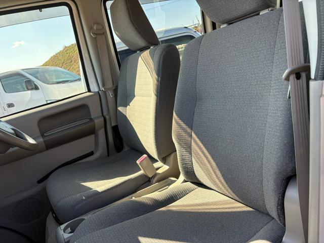 エブリイ ＰＣ　３ＡＴ　４ＷＤ　純正ラジオ　マニュアルエアコン　前席パワーウィンドウ　純正キーレス（25枚目）