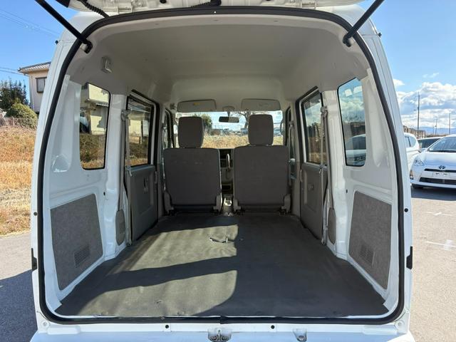 エブリイ ＰＣ　３ＡＴ　４ＷＤ　純正ラジオ　マニュアルエアコン　前席パワーウィンドウ　純正キーレス（28枚目）