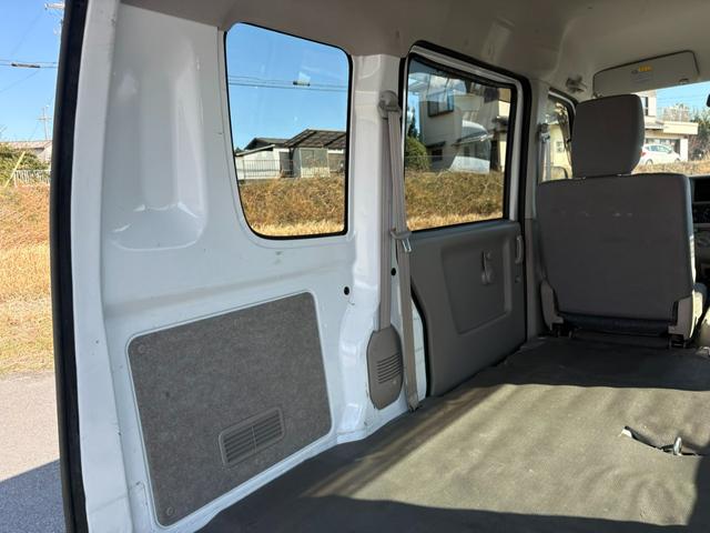 エブリイ ＰＣ　３ＡＴ　４ＷＤ　純正ラジオ　マニュアルエアコン　前席パワーウィンドウ　純正キーレス（30枚目）