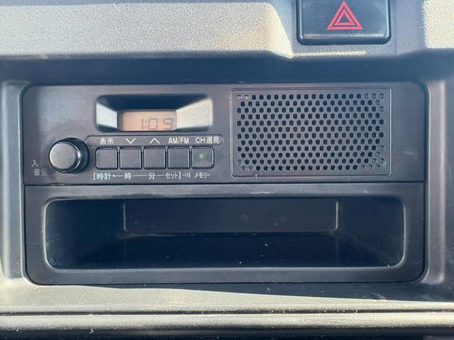 ハイゼットカーゴ ＤＸ　４ＡＴ　アイドリングストップ　純正ラジオ　マニュアルエアコン　前席パワーウィンドウ　純正キーレス（32枚目）