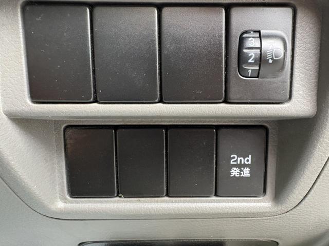 �Q�������i