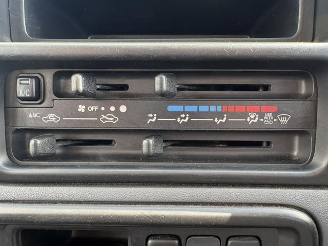 �y�}�j���A���G�A�R���z�����I�Ɏg���₷���f�U�C���̃}�j���A���G�A�R���𑕔����Ă���܂���