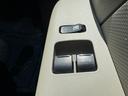 【パワーウインドウ】当然パワーウインドウ付いております。窓の開閉はボタン一つで楽々、必須装備ですね。