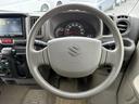 【純正ステアリング】手にしっかり馴染みとても運転しやすいハンドルです。ハンドルを握った感触も良くフィットします。