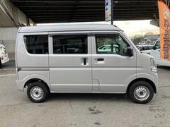 【仕入れプロが拘り抜いた車両】当店の展示車両はメーターの改ざん、修復歴の不当表示は一切ございません。安心してお買い求めください。ＫＳ−ＳＥＬＥＣＴＩＯＮ　泉北店　０７２−３４９−７１２４ 5