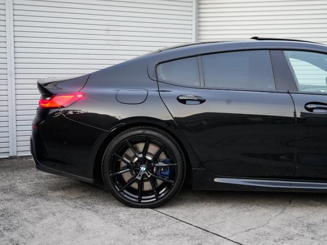 ８シリーズ Ｍ８５０ｉ　ｘＤｒｉｖｅ　グランクーペ　Ｍパフォーマンス／ブラックカスタム／２０インチＡＷ／コニャックレザー／シートヒーター・クーラー／ＨＵＤ／Ｍブレーキ／サンルーフ／アクティブクルーズコントロール／アンビエントライト／無線カープレイ（24枚目）