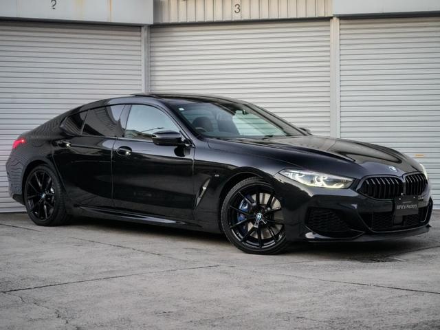 ８シリーズ Ｍ８５０ｉ　ｘＤｒｉｖｅ　グランクーペ　Ｍパフォーマンス／ブラックカスタム／２０インチＡＷ／コニャックレザー／シートヒーター・クーラー／ＨＵＤ／Ｍブレーキ／サンルーフ／アクティブクルーズコントロール／アンビエントライト／無線カープレイ（26枚目）