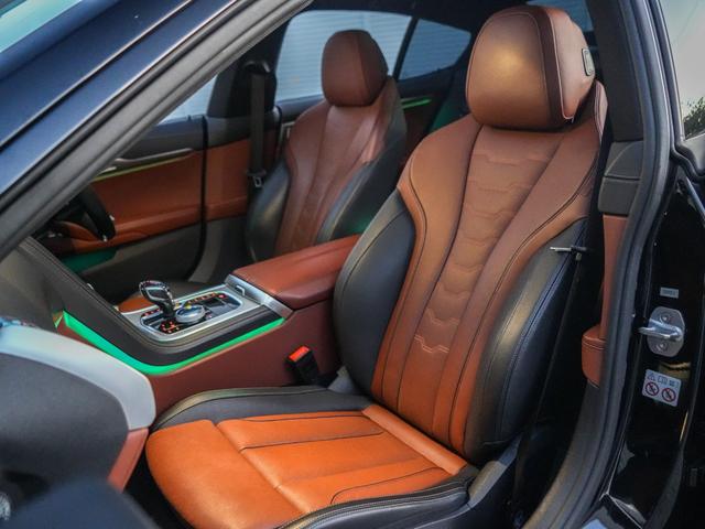 ８シリーズ Ｍ８５０ｉ　ｘＤｒｉｖｅ　グランクーペ　Ｍパフォーマンス／ブラックカスタム／２０インチＡＷ／コニャックレザー／シートヒーター・クーラー／ＨＵＤ／Ｍブレーキ／サンルーフ／アクティブクルーズコントロール／アンビエントライト／無線カープレイ（30枚目）