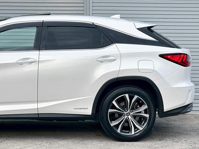 RX RX450h バージョンL パノラマサンルーフ/純正12型ナビ/全周囲カメラ/衝突軽減システム/レーダークルーズ/電動リアゲート/レザーシート/全席シートヒーター/前席シートエアコン/コーナーセンサー/スマートキー/LEDヘッド(12枚目)