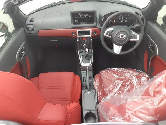 コペン セロ 届出済み未使用車 保証継承付 レッド内装インテリア オプション切削16インチアルミ リヤソナー 電動オープン シートヒーター LEDヘッドライト ステアリングスイッチ スマートキー(22枚目)