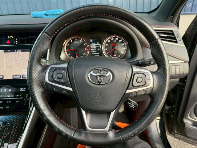 ハリアー プログレス　★トヨタセーフティセンス★パノラマルーフ★メーカーナビ★ＪＢＬ★パワーバックドア★ＬＥＤヘッドライト★ハーフレザーシート★ＥＴＣ★クリアランスソナー★パワーシート★オートパーキング★ブレーキホールド★（12枚目）