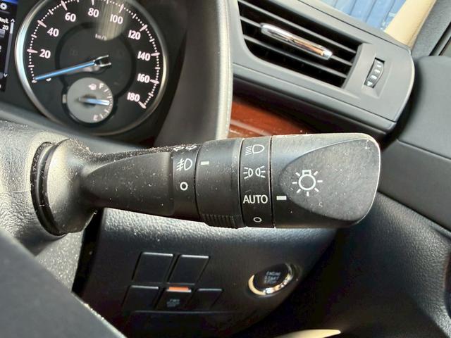 ヴェルファイア 2.5V 両側パワースライドドア 外品20インチアルミホイール ブレーキホールド オートエアコン リアエアコン ナビNSZT-Y64T パワーウインドウ バックカメラ ウインカーミラー LEDテール ETC(13枚目)