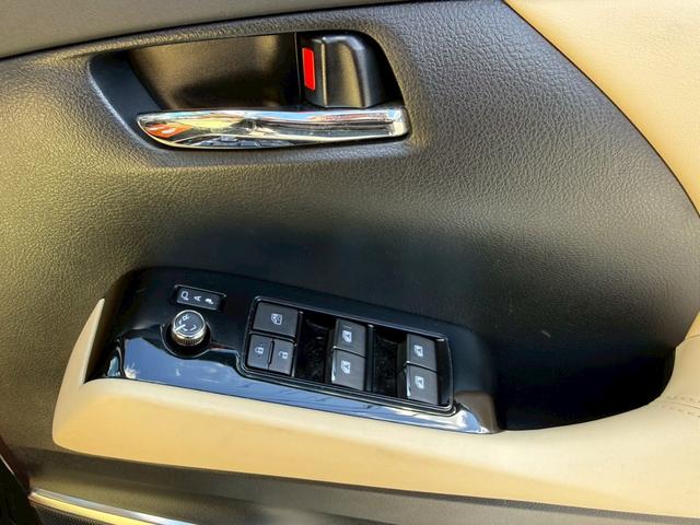 ヴェルファイア 2.5V 両側パワースライドドア 外品20インチアルミホイール ブレーキホールド オートエアコン リアエアコン ナビNSZT-Y64T パワーウインドウ バックカメラ ウインカーミラー LEDテール ETC(15枚目)
