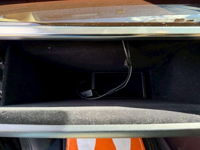 ヴェルファイア 2.5V 両側パワースライドドア 外品20インチアルミホイール ブレーキホールド オートエアコン リアエアコン ナビNSZT-Y64T パワーウインドウ バックカメラ ウインカーミラー LEDテール ETC(28枚目)