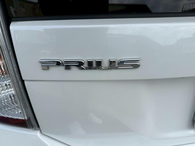 プリウス 　ＳＧ’ｓ★全席パワーウインドウ★純正１８インチホイール★ステアリングスイッチ★ＥＴＣ★地デジＴＶ★カーボン調パネル★前後ドライブレコーダー★レーダー探知機★ウインカーミラー★ＬＥＤテール★（46枚目）