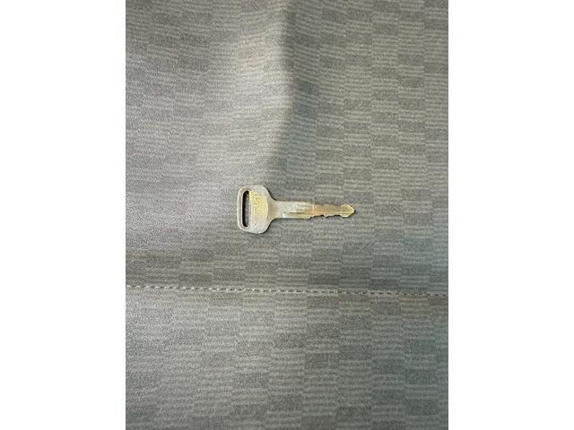 エブリイ 　ＰＡ　５ＡＧＳ★ＥＴＣ★パワーステアリング★フロアマット★ドライブレコーダー★ＵＳＢチャージャー★ラジオ★ＡＭ★ＦＭ★ドリンクフォルダー★エアコン★スペアタイヤ★レベライザー★ハイマウントＬＥＤ★（34枚目）