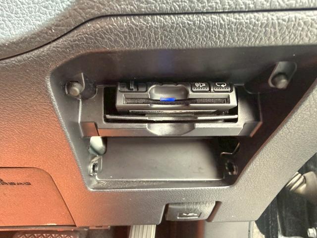 マークX 250G Fパッケージ★ハーフエアロフロント、サイド、リア★外品20インチホイール★ルーフラッピング★M,zスピードマフラー★オートエアコン★ETC★ブルートゥースオーディオ★ウインカーミラー★(7枚目)