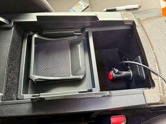 マークX 250G Fパッケージ★ハーフエアロフロント、サイド、リア★外品20インチホイール★ルーフラッピング★M,zスピードマフラー★オートエアコン★ETC★ブルートゥースオーディオ★ウインカーミラー★(18枚目)