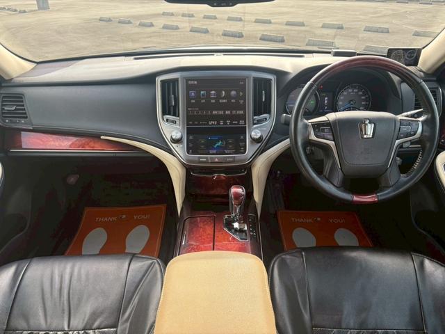 クラウンマジェスタ Fバージョン ★マジェスタFバージョン★シートメモリー★オートハイビーム★電動格納ミラースマートキー★プッシュスタート★バックカメラ★ETC★レーダー探知機★LEDルームランプ★ドライブレコーダー★(4枚目)