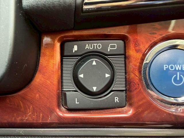 クラウンマジェスタ Fバージョン ★マジェスタFバージョン★シートメモリー★オートハイビーム★電動格納ミラースマートキー★プッシュスタート★バックカメラ★ETC★レーダー探知機★LEDルームランプ★ドライブレコーダー★(14枚目)