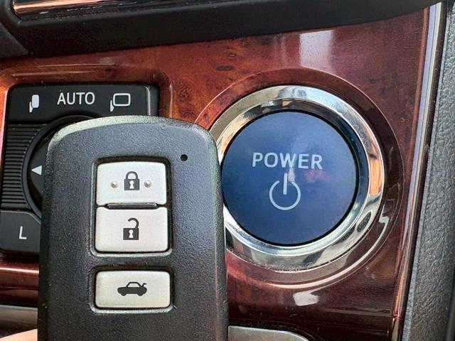 クラウンマジェスタ Fバージョン ★マジェスタFバージョン★シートメモリー★オートハイビーム★電動格納ミラースマートキー★プッシュスタート★バックカメラ★ETC★レーダー探知機★LEDルームランプ★ドライブレコーダー★(20枚目)